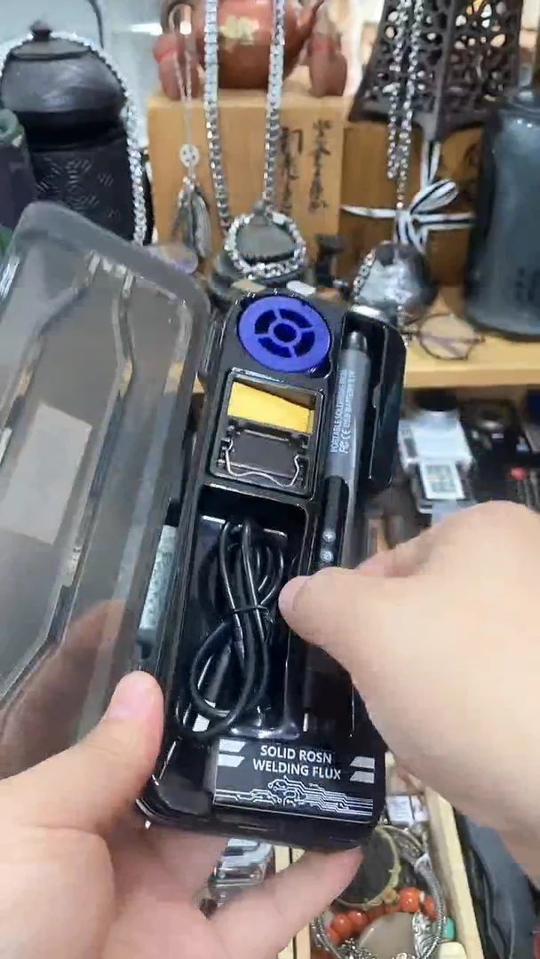 瓷片闪购商品  如图所示