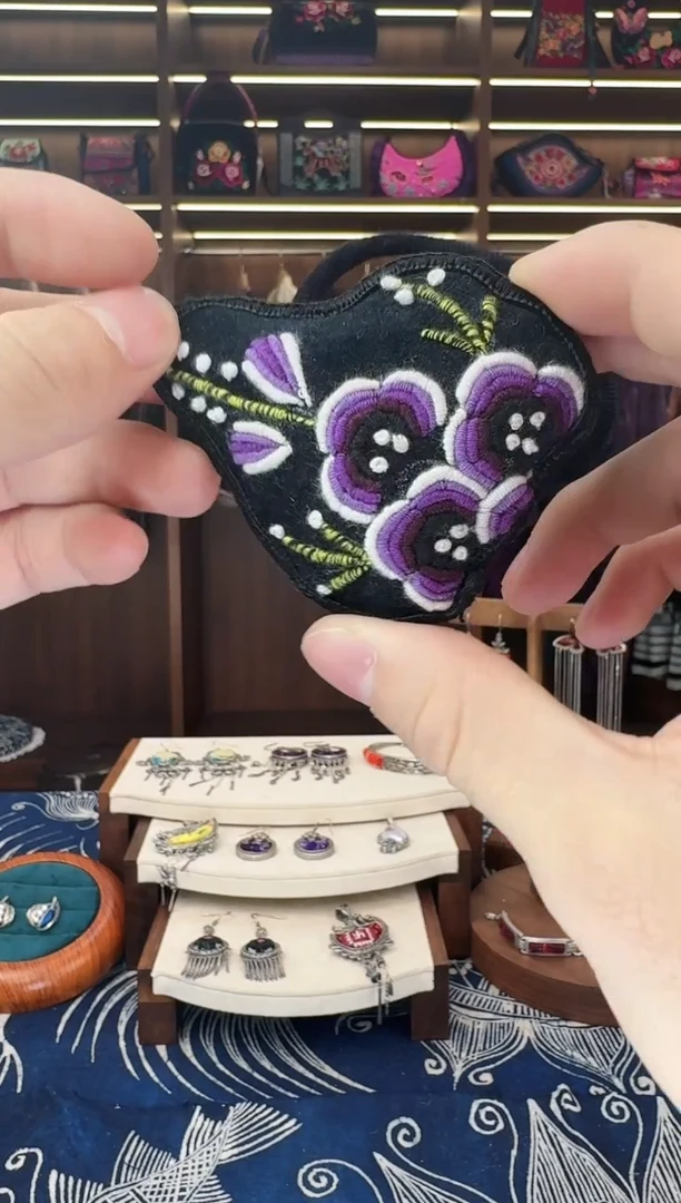 织绣524黔东南苗族刺绣