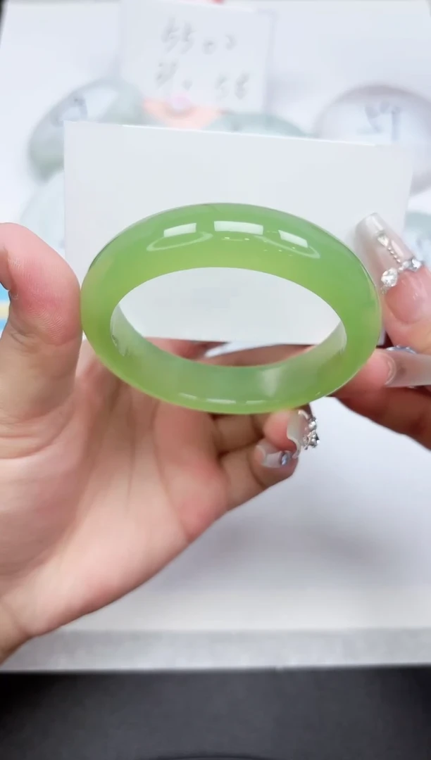 石英质玉手镯未镶嵌57-57.8