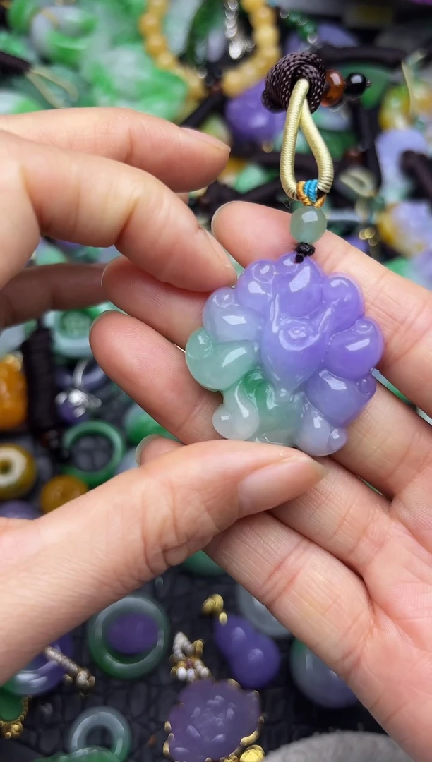 颈饰未镶嵌翡翠缅甸翡翠吊坠