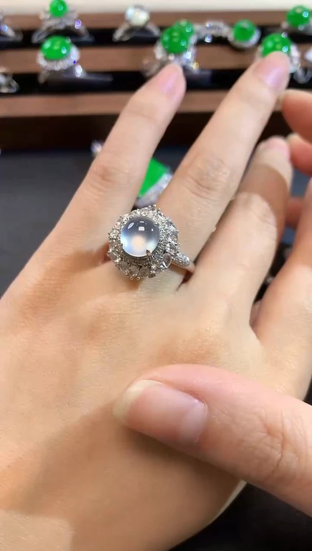 18K金镶嵌戒指翡翠D22