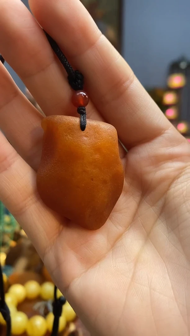 琥珀颈饰未镶嵌吊坠