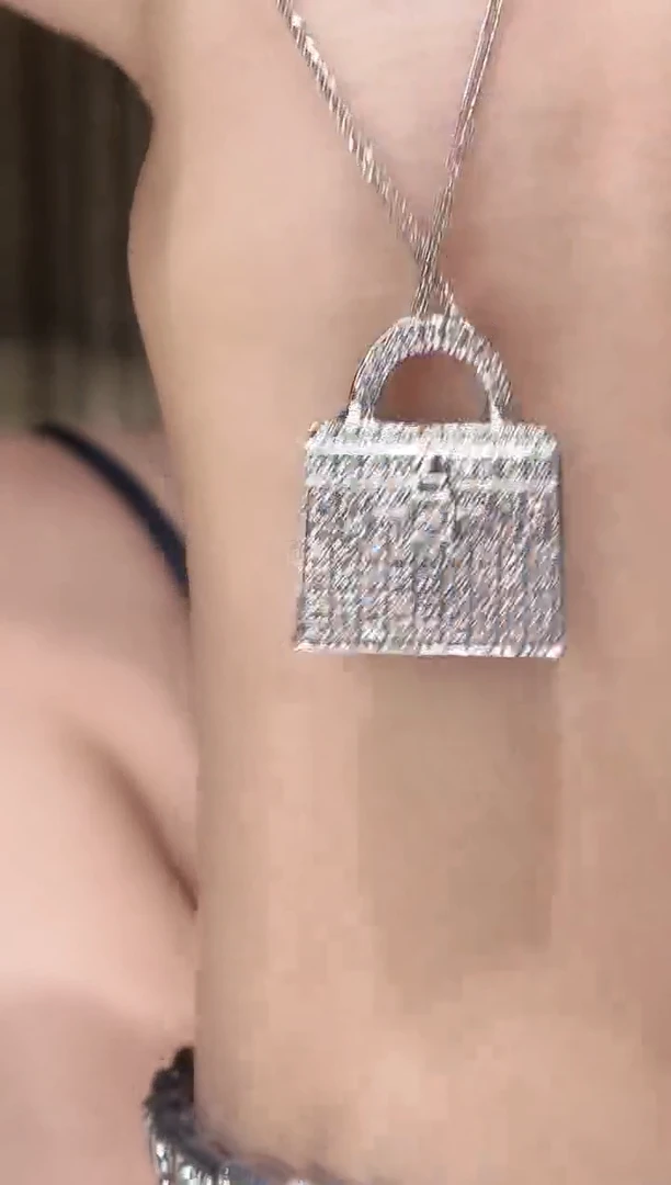 铂Pt950镶嵌吊坠（不含链）钻石满钻包包