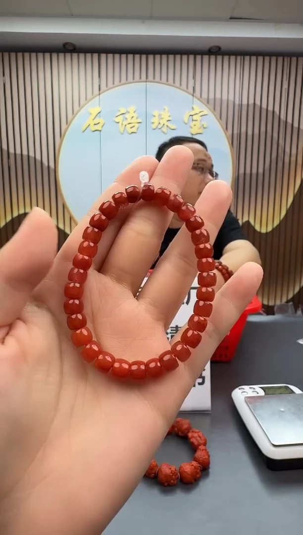 未镶嵌手串南红玛瑙010ZB1117产品一个