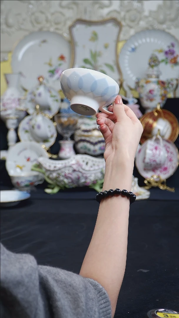 骨瓷婷婷中古器物如图所示18