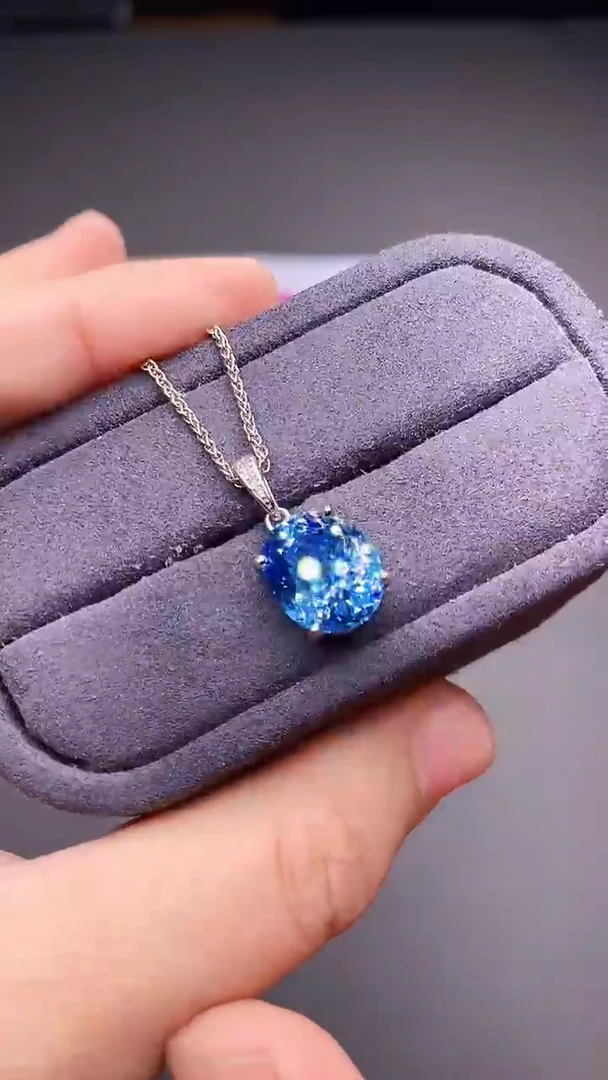 银S925镶嵌颈饰海蓝宝石..