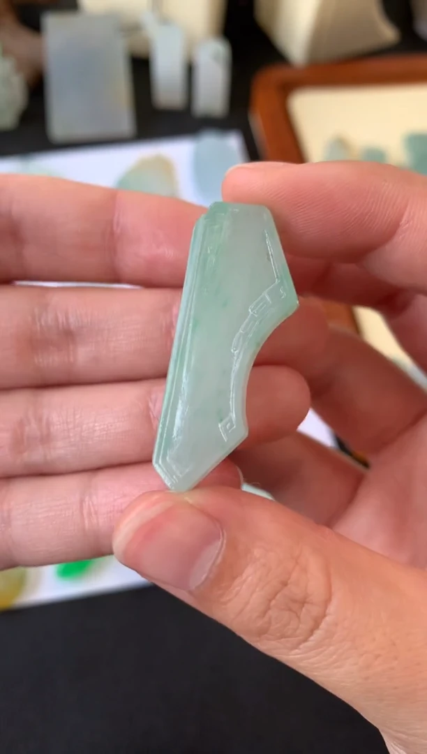 【闪购商品】定制翡翠未镶嵌翡翠