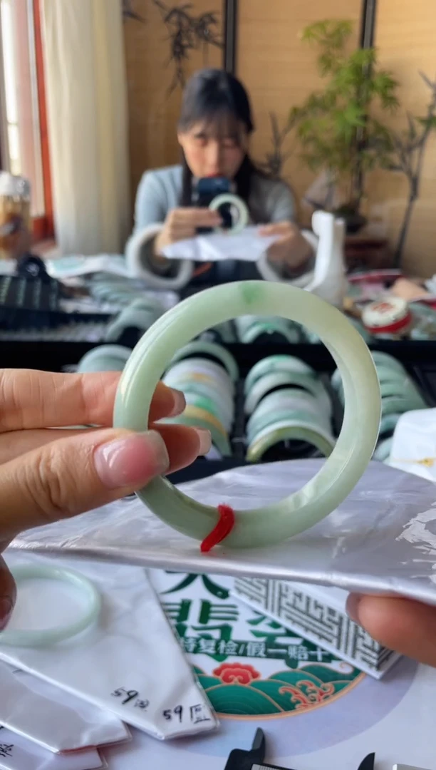 【闪购商品】翡翠手镯未镶嵌L圈口54+编号5