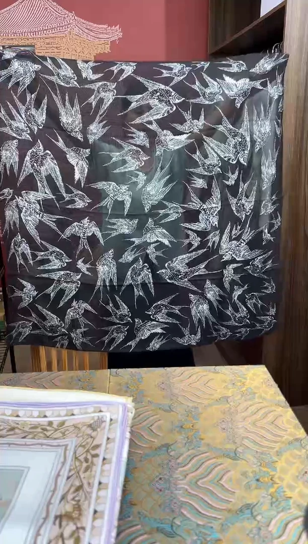刺绣108*108 罗+印花桑蚕丝丝巾