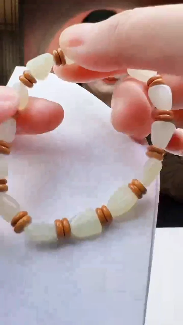 颈饰未镶嵌和田玉玉雕名家馆天然和田玉（拍一发一）