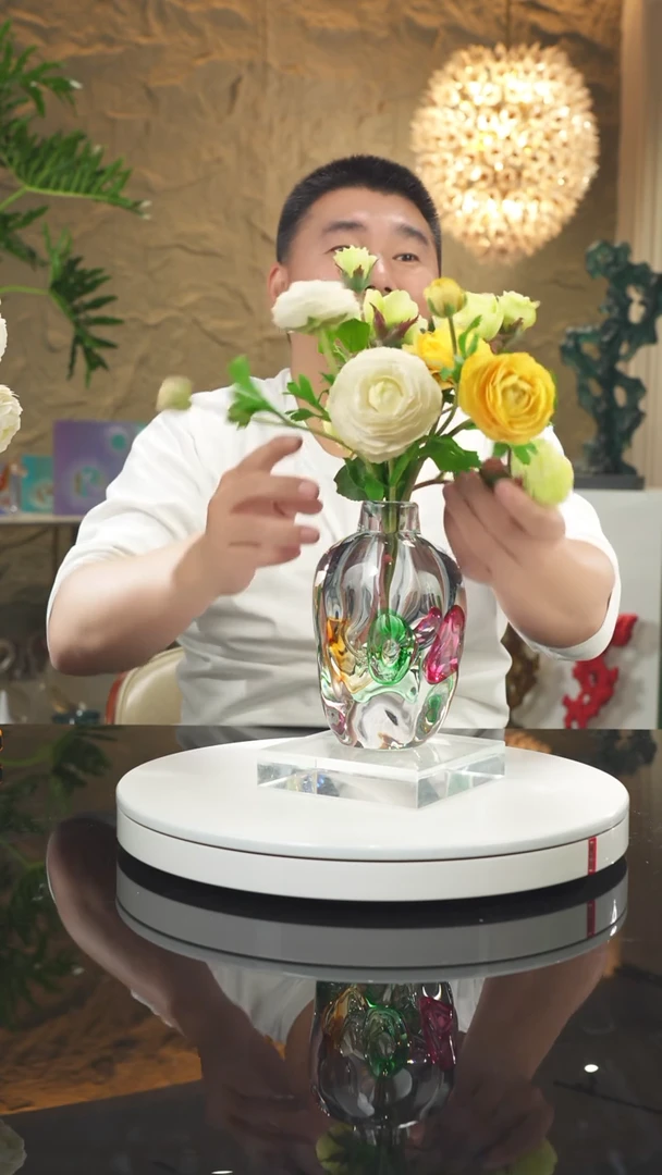 【闪购商品】瓷片设计款花瓶香薰瓶预售