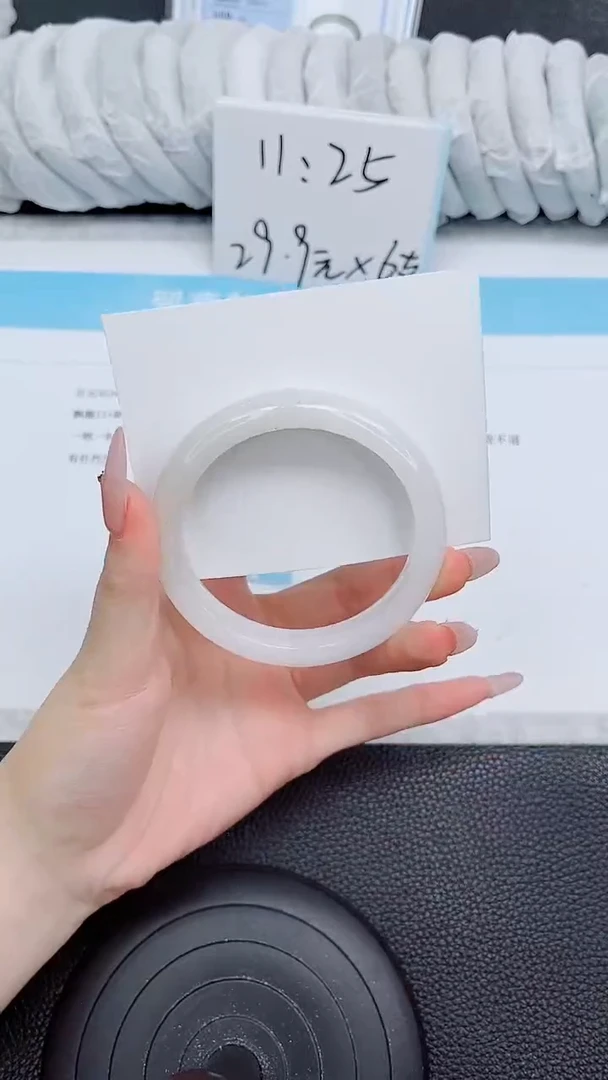 未镶嵌手镯石英质玉204-58.6