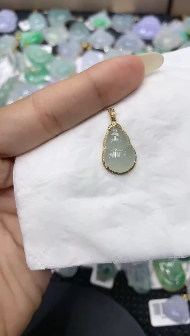 颈饰18K金镶嵌翡翠11111111