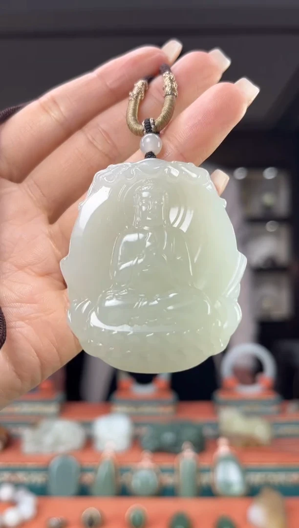 颈饰未镶嵌和田玉佩佩