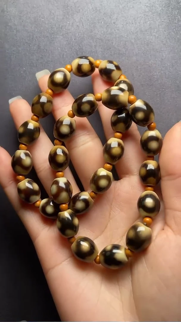 【闪购商品】玛瑙/玉髓珠宝奇石未镶嵌多样性发货 只发其一