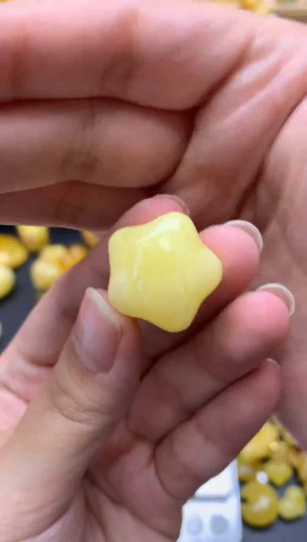 琥珀未镶嵌珠宝奇石131琥珀蜜蜡微瑕