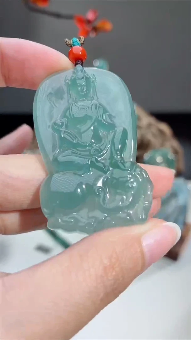 翡翠未镶嵌颈饰天然A货翡翠-普贤