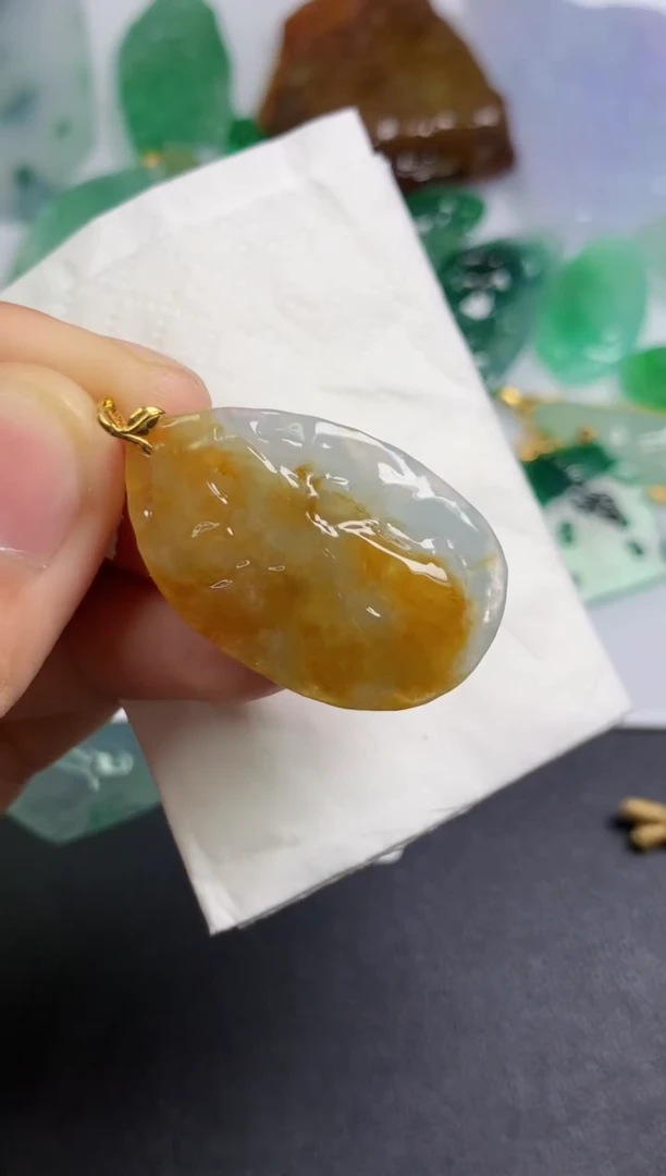 颈饰未镶嵌翡翠