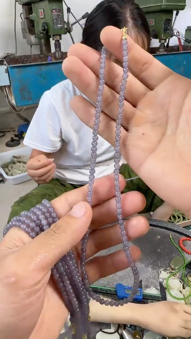 和田玉未镶嵌颈饰烟紫小米链