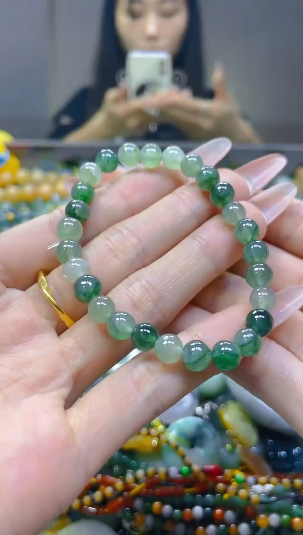 翡翠未镶嵌颈饰6MM/C/翡翠A货，一件也是批发价