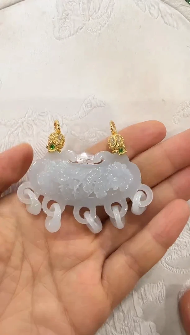 翡翠未镶嵌颈饰国风