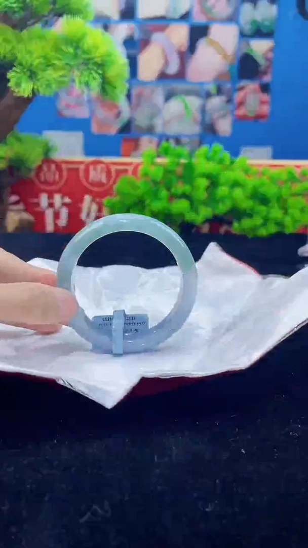 【闪购商品】翡翠手镯未镶嵌手镯10