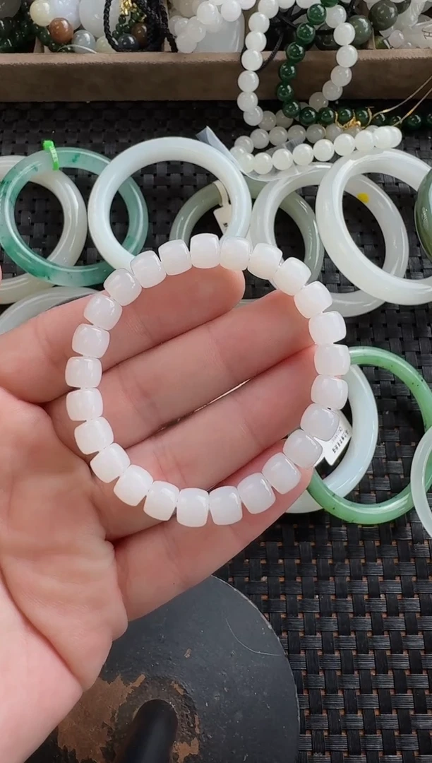 颈饰未镶嵌和田玉8*7直切