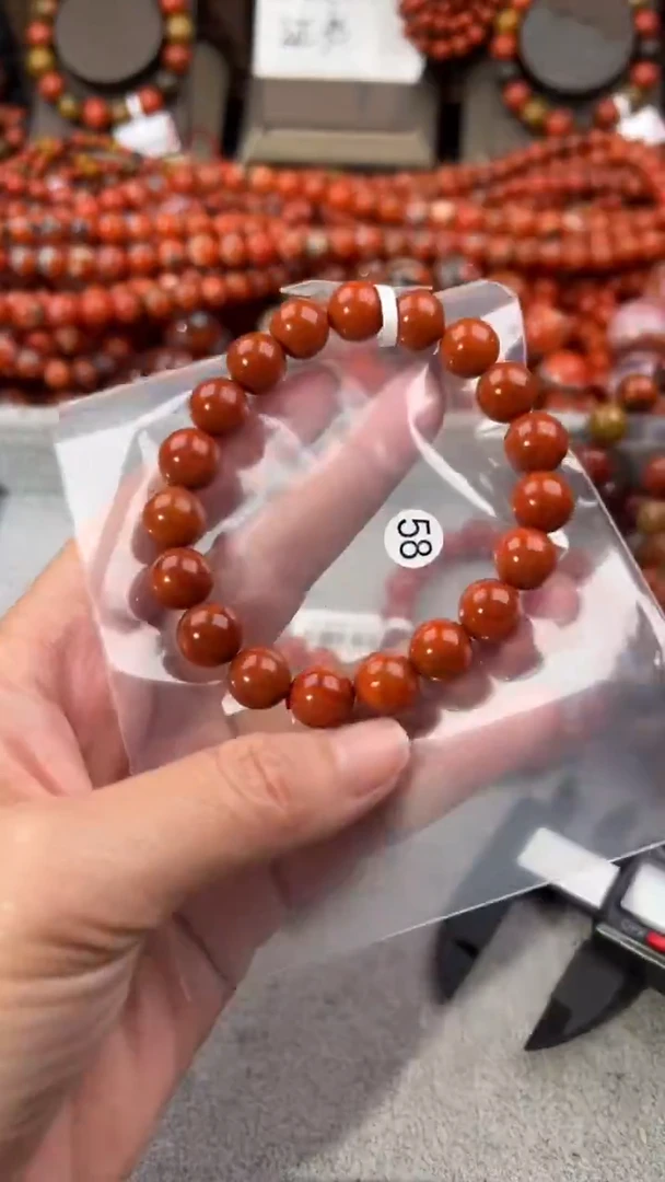 南红玛瑙手串未镶嵌10+