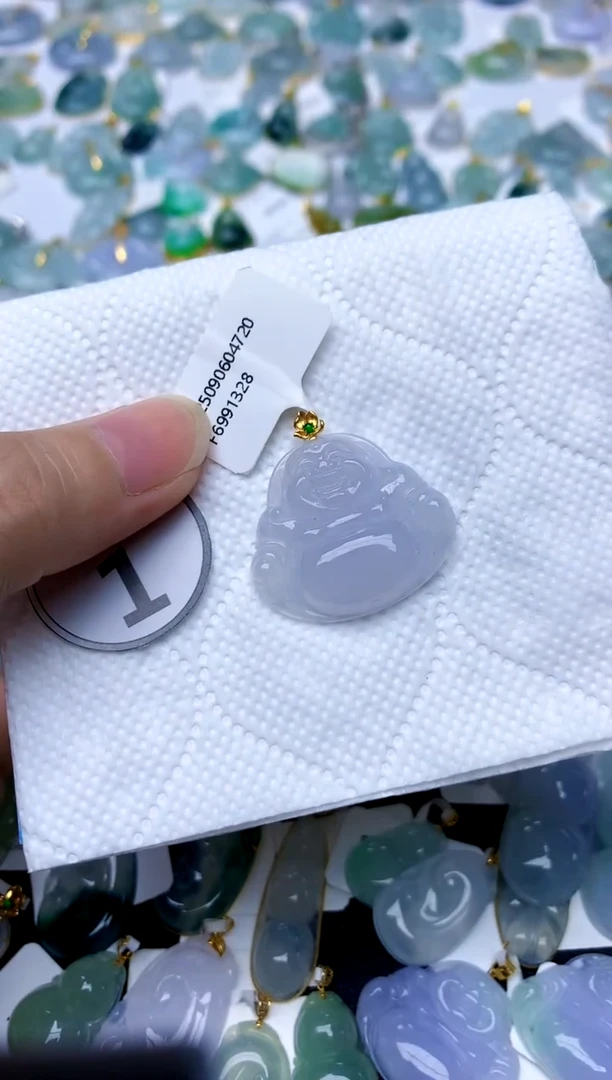 颈饰18K金镶嵌翡翠天然A货翡翠