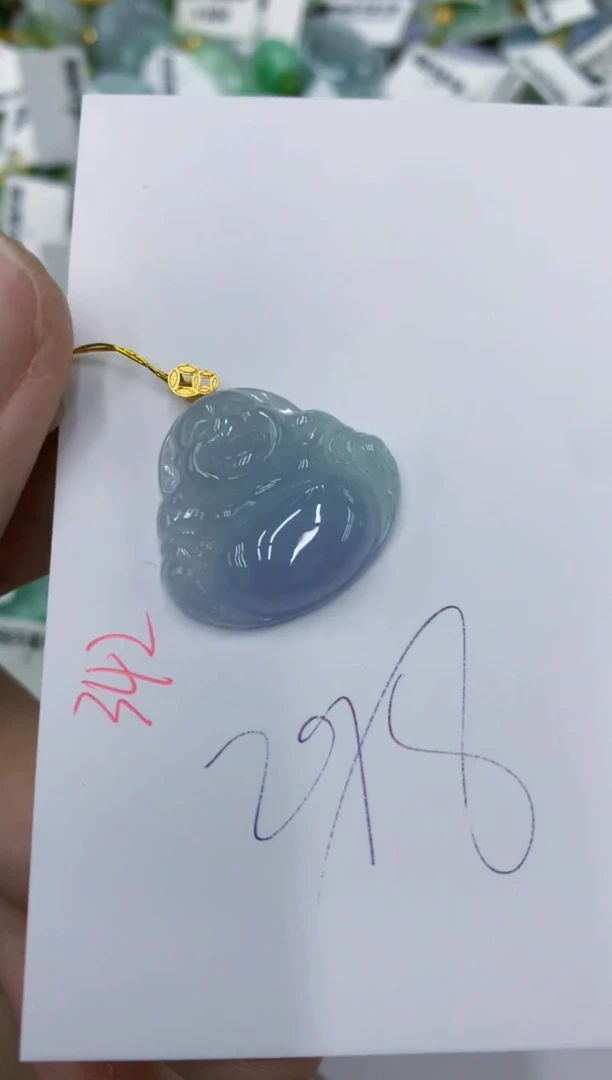 颈饰18K金镶嵌翡翠1111111111111