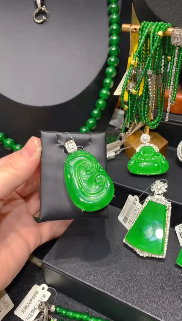 颈饰银S925镶嵌翡翠.32一季