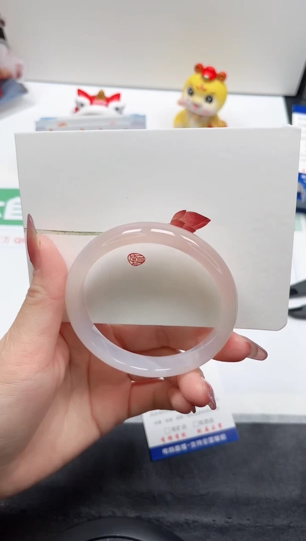 【闪购商品】石英质玉手镯未镶嵌131-59.7