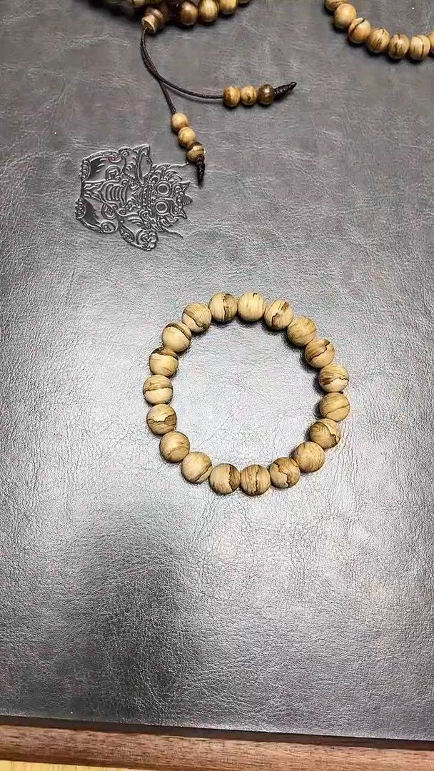 手串沉香ZZ0002达拉干天然野多样性发一