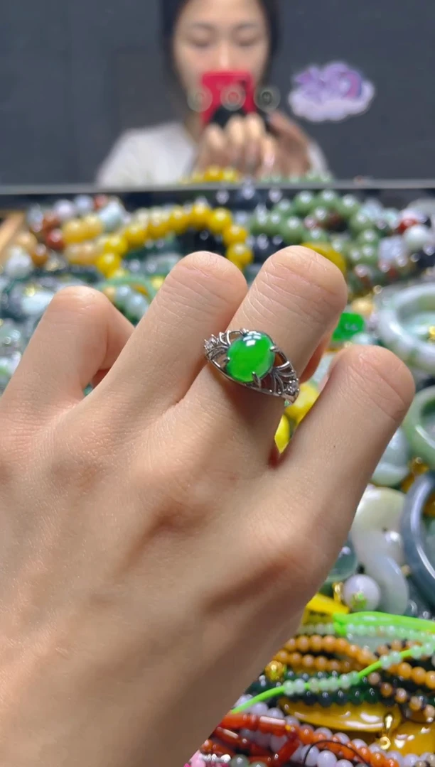 颈饰未镶嵌翡翠/C/翡翠A货，一件也是批发价