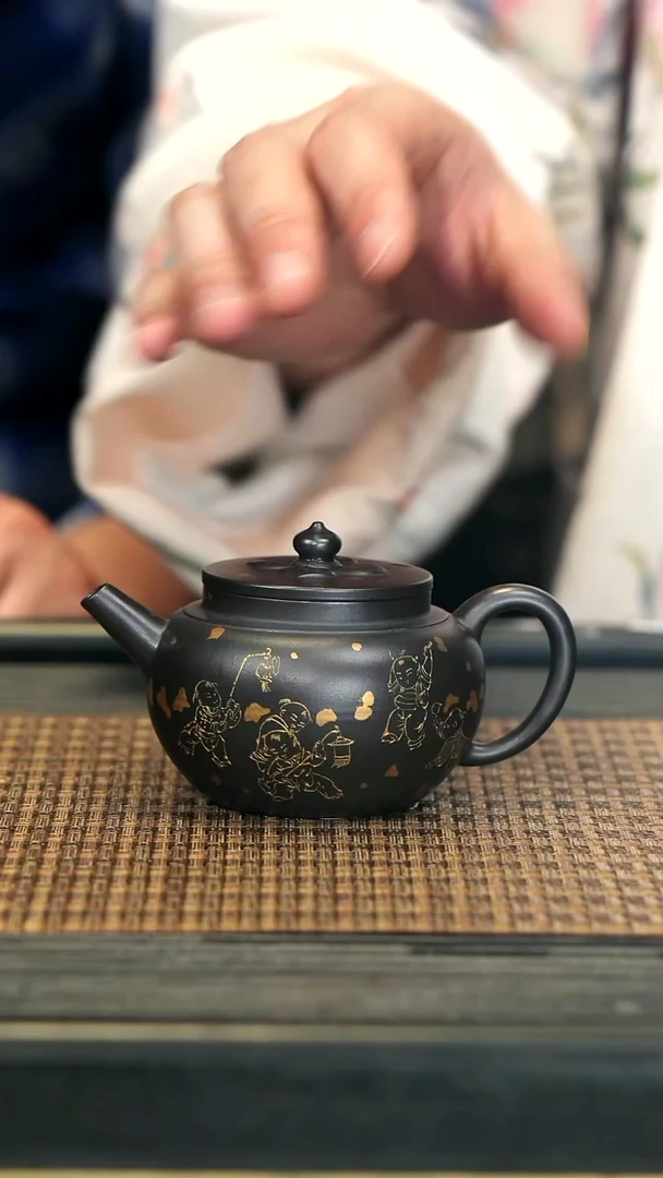 【闪购商品】紫砂茶壶TZP41乌金砂 菱花童趣