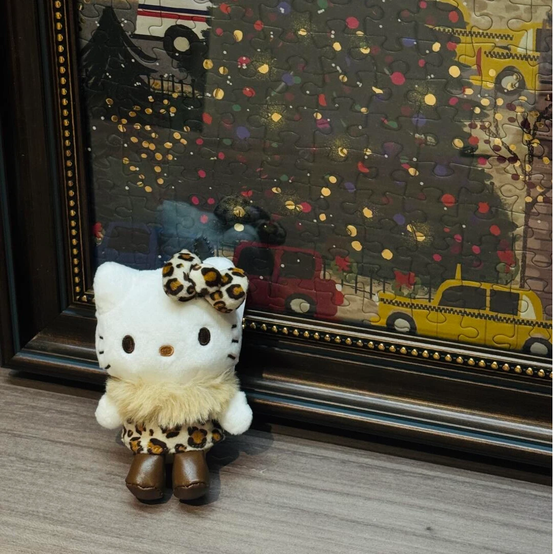 【神户限定】HelloKitty 棕色豹纹围巾蝴蝶结钥匙扣玩偶