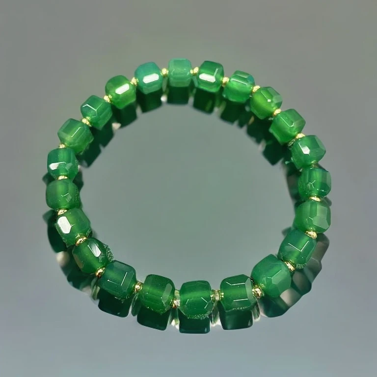 绿方糖手链轻奢高级感百搭玛瑙手串7MM天然珠宝玉石单圈