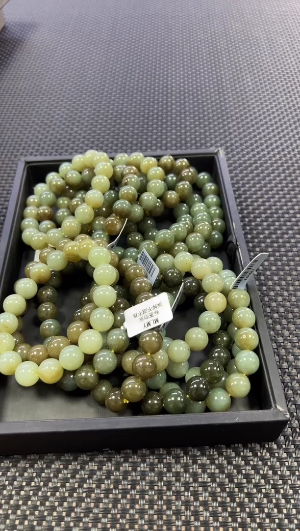 手串未镶嵌和田玉约12mm+ （多样性发一件）941