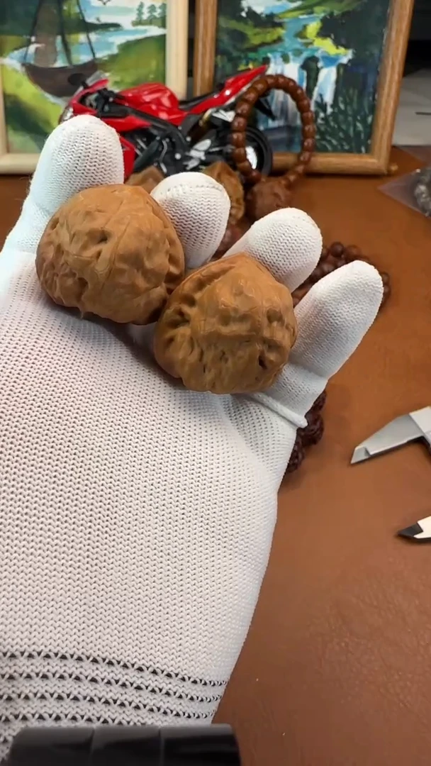 吊坠文玩核桃核头玉蟾