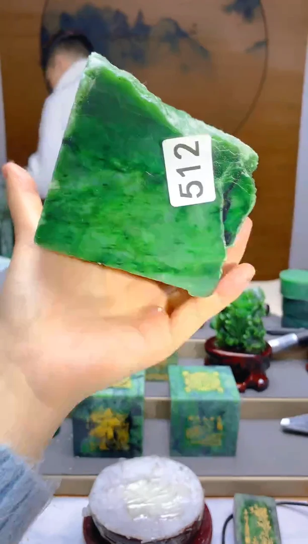 和田玉（碧玉）未镶嵌珠宝半成品1