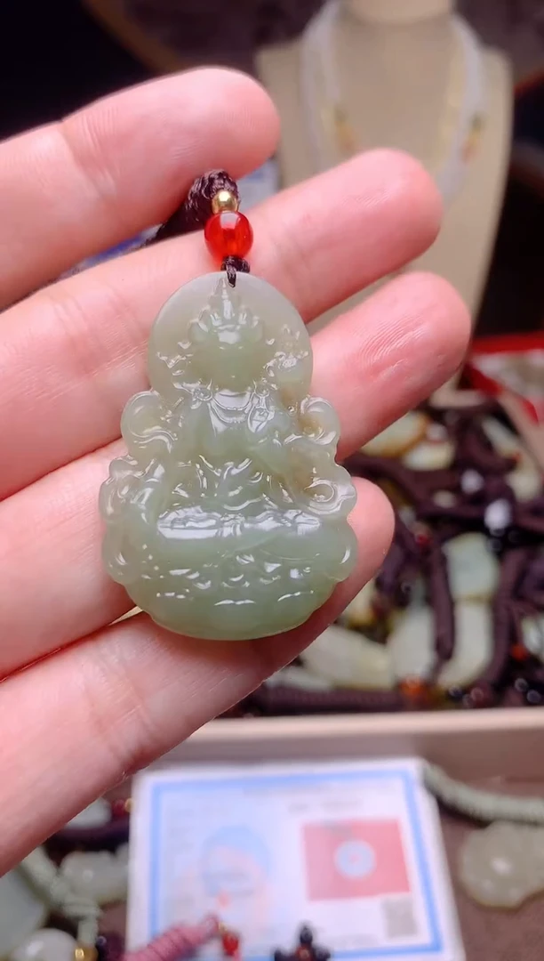 和田玉未镶嵌颈饰1