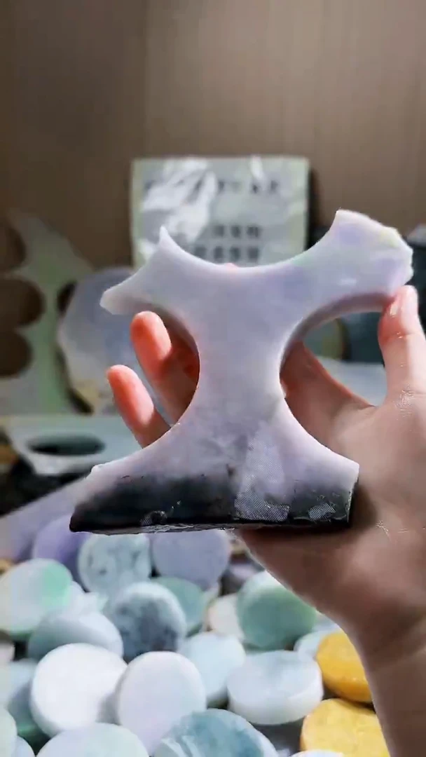 翡翠未镶嵌颈饰翡翠A货 温谭622