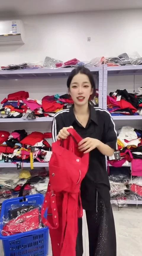 精品女装闪电购福利52m