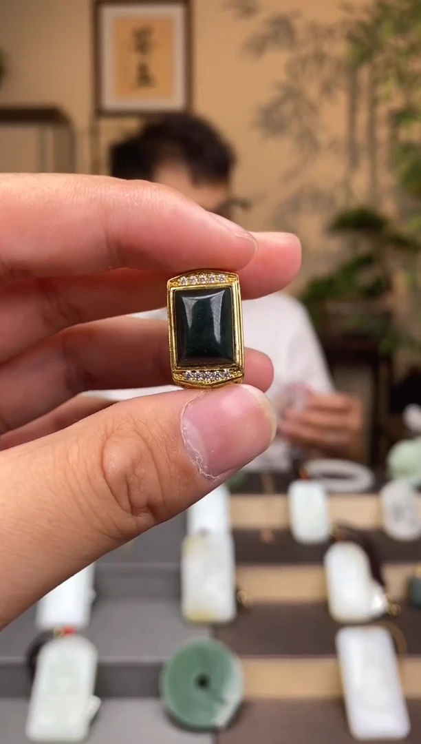 和田玉未镶嵌吊坠(不含链)1