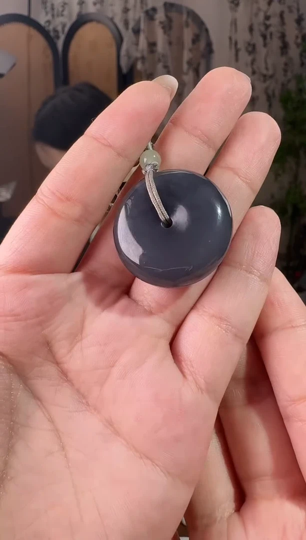 颈饰未镶嵌和田玉烟紫平安扣