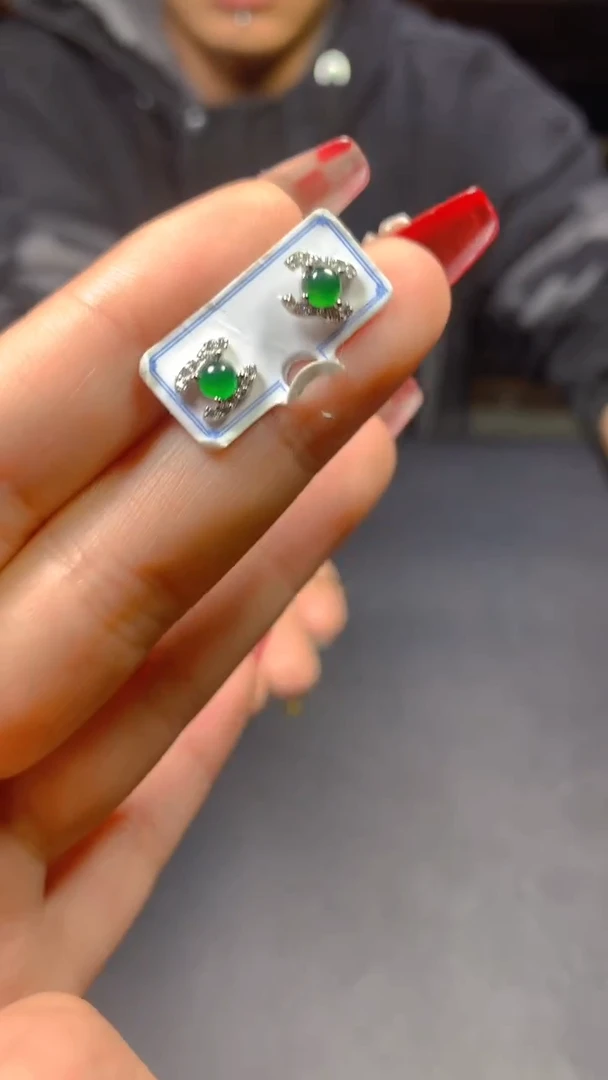 【闪购商品】翡翠耳饰未镶嵌0095512794多样性发一
