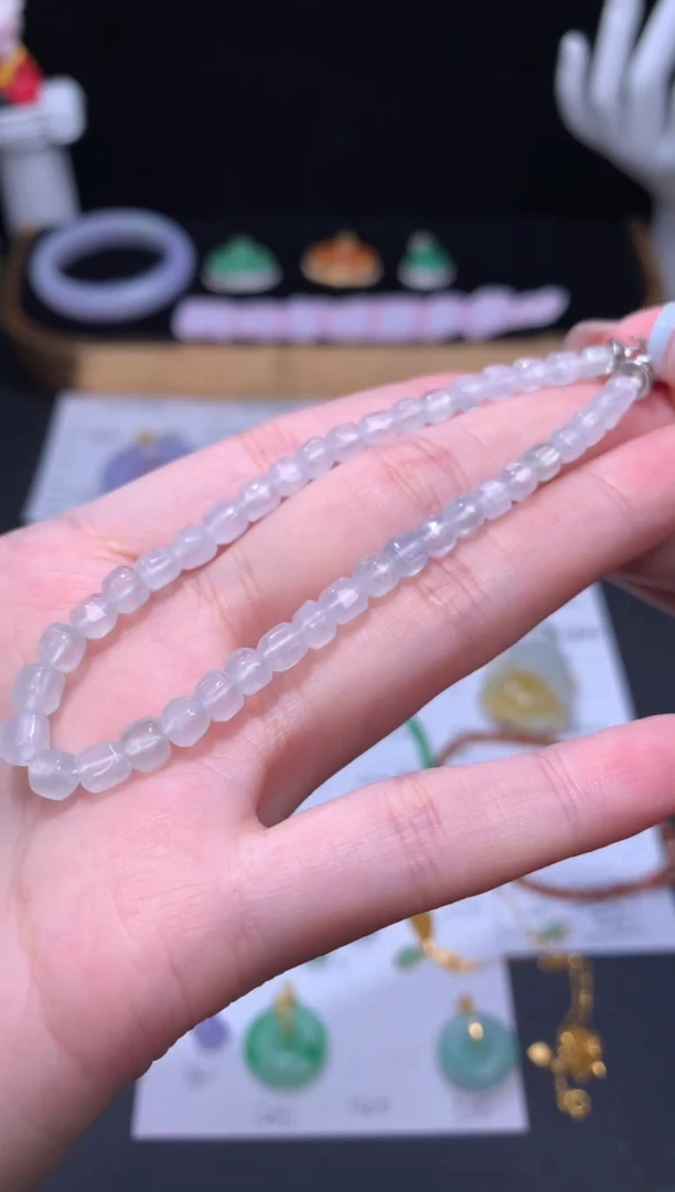 未镶嵌定制翡翠48小时鉴赏期 退货不扣服务费