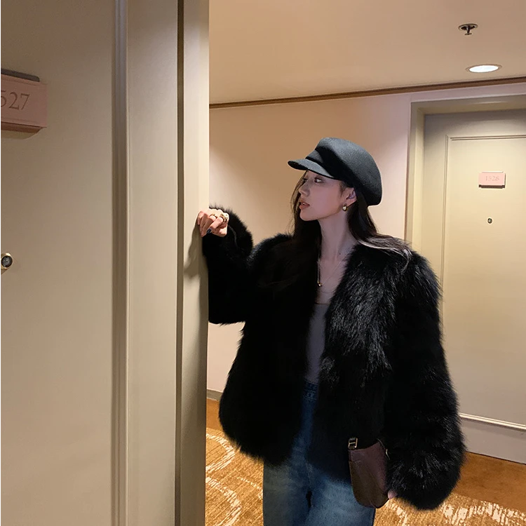 2025新款毛毛外套显瘦百搭皮毛一体秋冬显贵战袍环保草草V领加厚