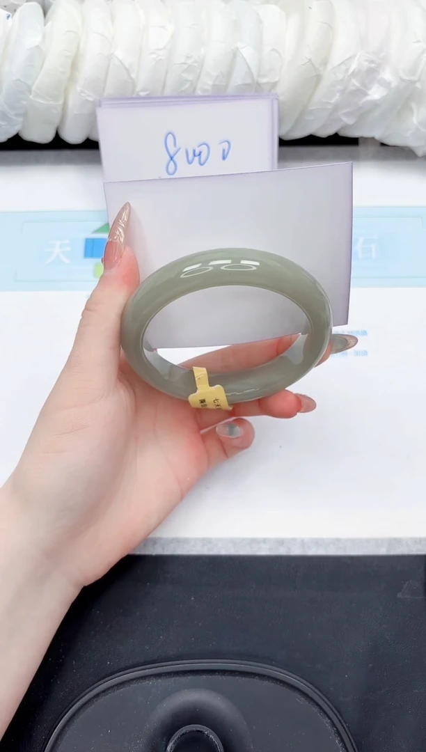 石英质玉手镯未镶嵌148-56