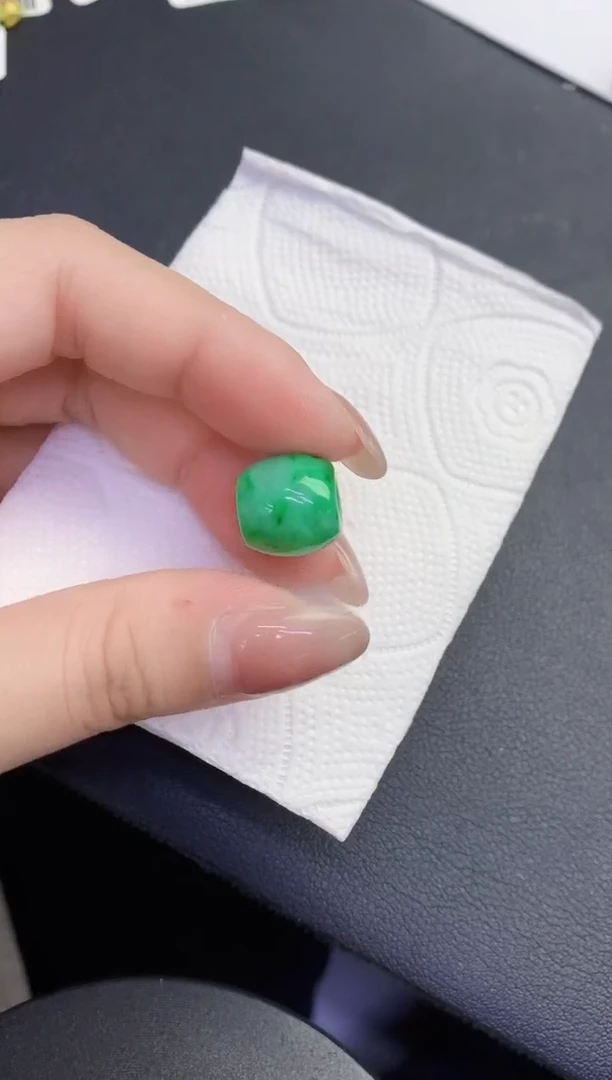 颈饰未镶嵌翡翠缅甸天然翡翠A货